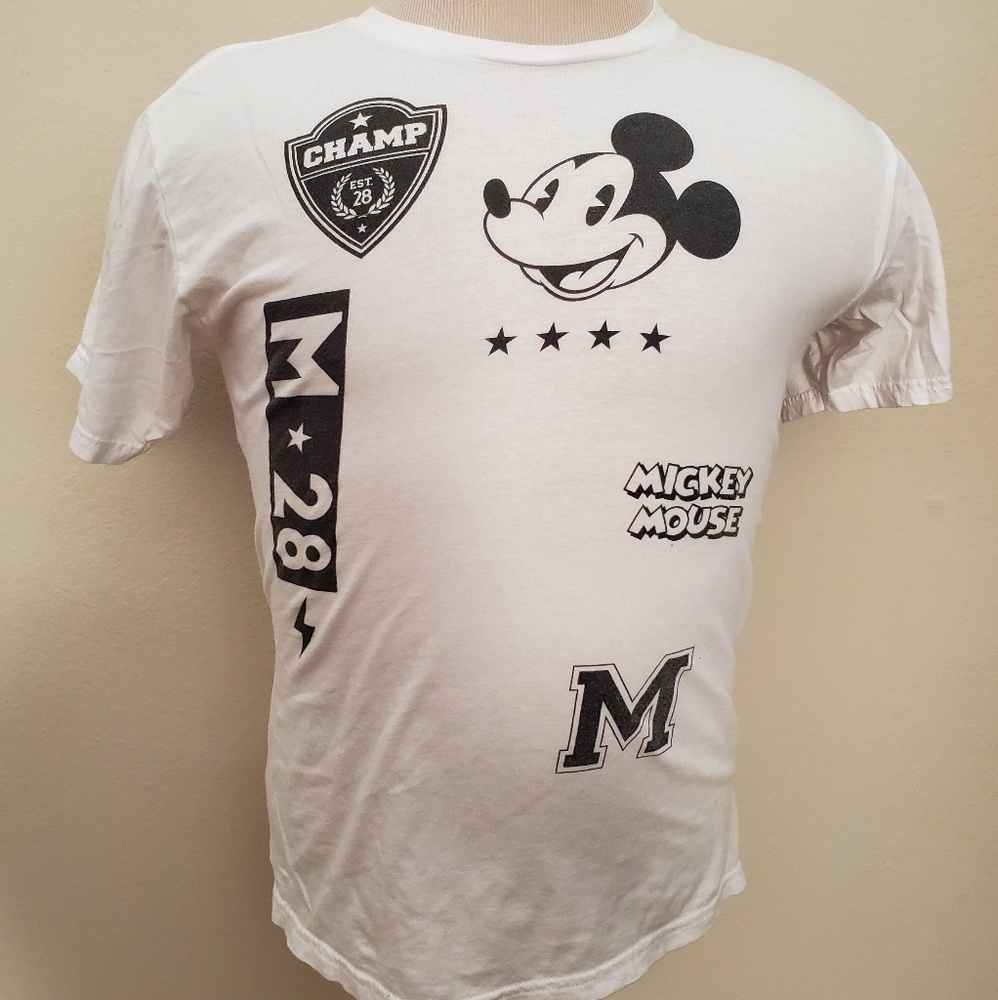 Disney Mickey Mouse T-shirt Size Medium